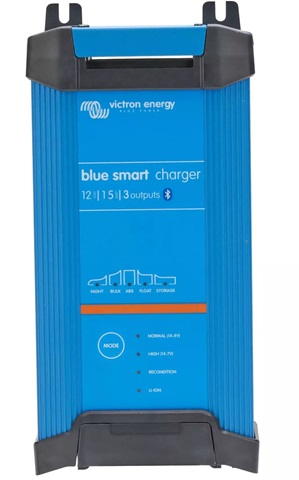 VICTRON Blue Smart IP22 12/15-3