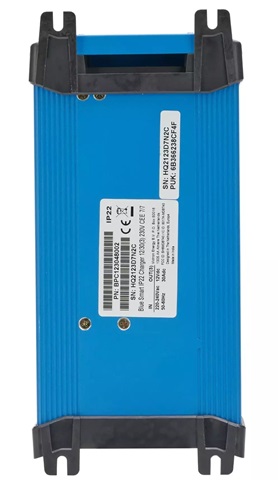 VICTRON Blue Smart IP22 12/30-3