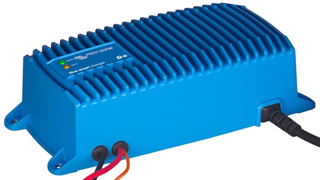VICTRON Blue Smart IP67 12/7-1