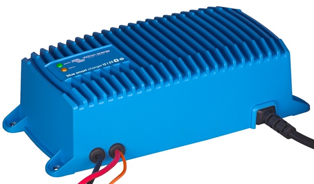 VICTRON Blue Smart IP67 12/25-1