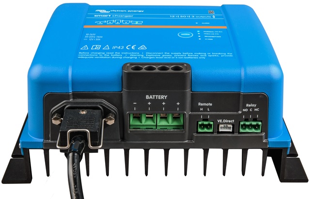 VICTRON Phoenix Smart IP43 12/50-3